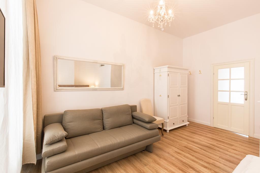 Fritz By Rockchair Apartments L Superhost Status L 3 Bedrooms Boxspringbeds 2 Bathrooms 2 Kitchen - Cozy Family & Business Flair Welcomes You! 베를린 외부 사진