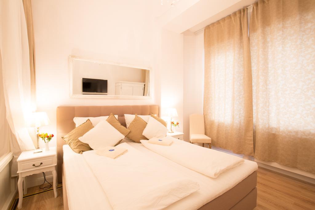 Fritz By Rockchair Apartments L Superhost Status L 3 Bedrooms Boxspringbeds 2 Bathrooms 2 Kitchen - Cozy Family & Business Flair Welcomes You! 베를린 외부 사진