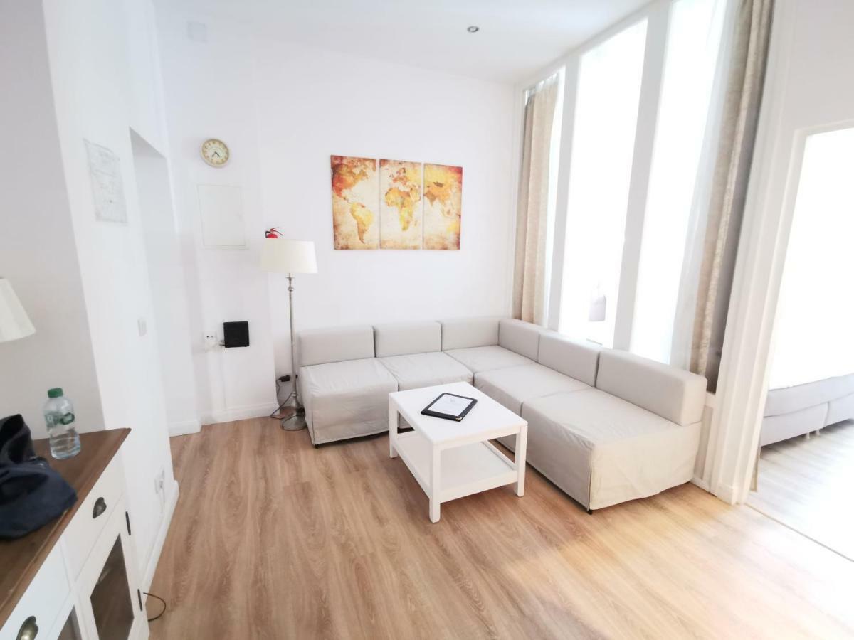 Fritz By Rockchair Apartments L Superhost Status L 3 Bedrooms Boxspringbeds 2 Bathrooms 2 Kitchen - Cozy Family & Business Flair Welcomes You! 베를린 외부 사진
