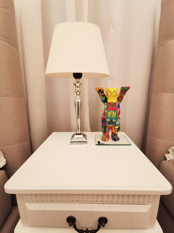Fritz By Rockchair Apartments L Superhost Status L 3 Bedrooms Boxspringbeds 2 Bathrooms 2 Kitchen - Cozy Family & Business Flair Welcomes You! 베를린 외부 사진